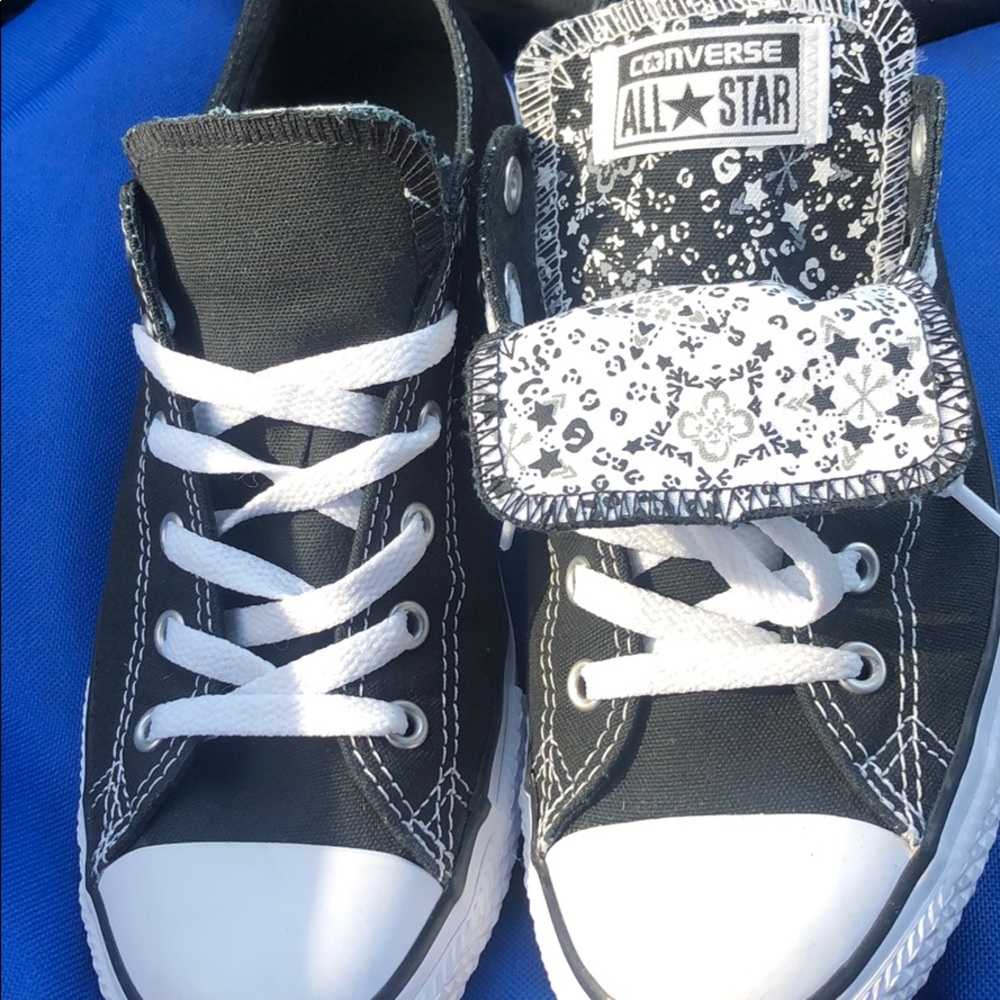 Black double tongue Low top converse